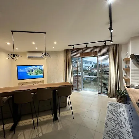 Smart, Stylish & Seaview アパート *