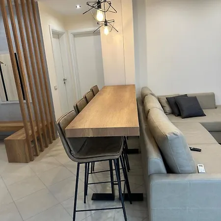 Smart, Stylish & Seaview アパート Vlorë