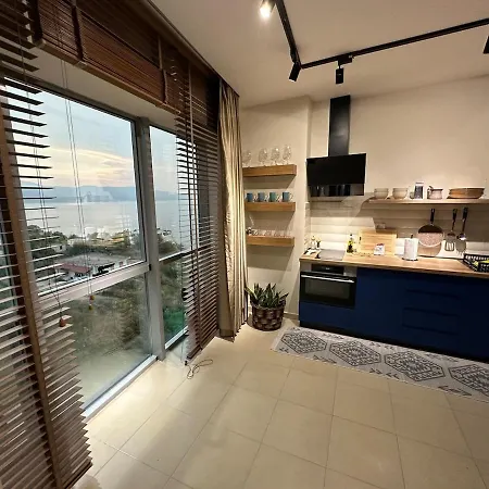 Smart, Stylish & Seaview