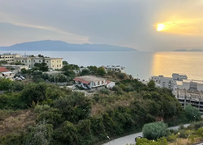 Smart, Stylish & Seaview アパート *